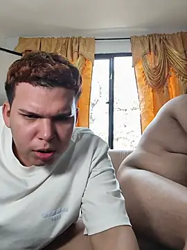 Show modela Tyler_Gaell na web-kameri