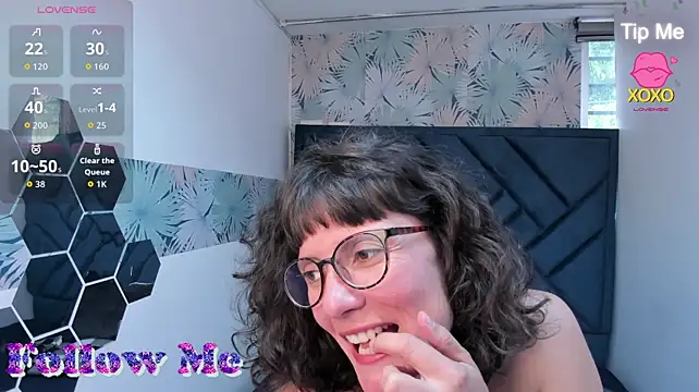 Valery_More__'s Webcam Show