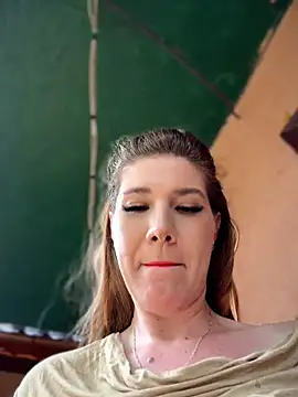didihairypussy's Live XXX Chat