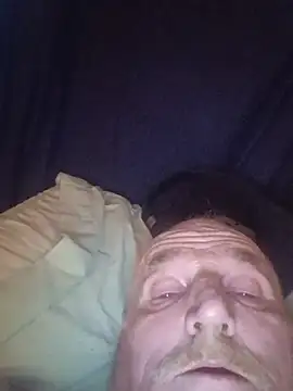 XXX chat uživo modela Rootpass222
