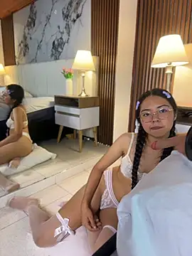 Chat +18 de I_AM_EMMA_ ao vivo