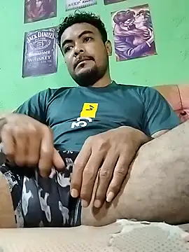 دردشة SweetDaddy07 الجنسية المباشرة