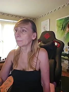 HotLana69's Live XXX Chat