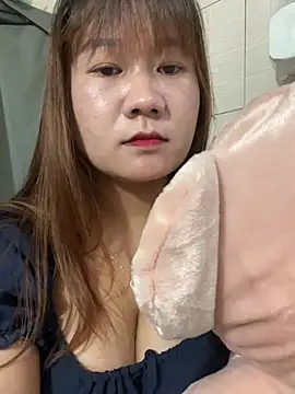 Liness101's Live XXX Chat