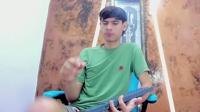 แชท XXX สดของ Tyler_schoby