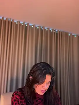 Aliinak Chat XXX live