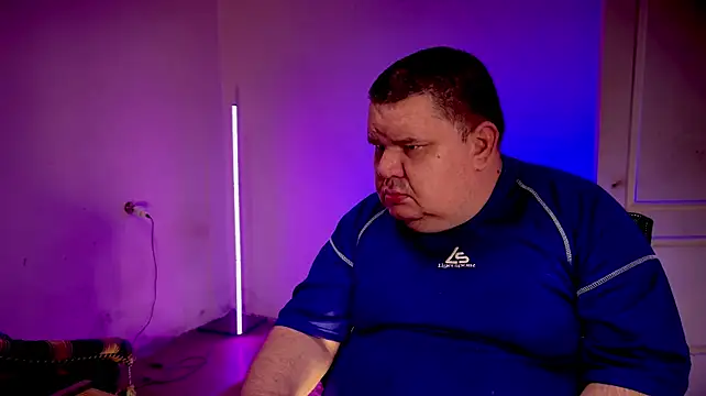 XXX chat uživo modela chubby_daddy