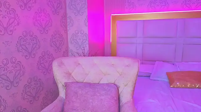 luna_hot_ass 即時 XXX 聊天