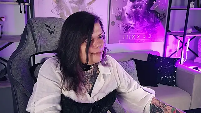Chat +18 de CharliBlackwood ao vivo