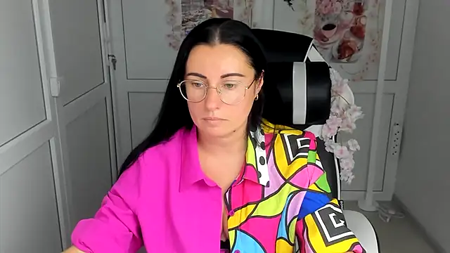 Živý XXX chat ChloeVibee