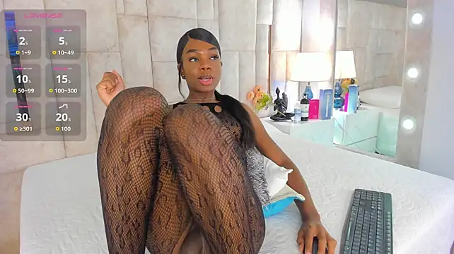 IsisBrown_ élő XXX-chatje