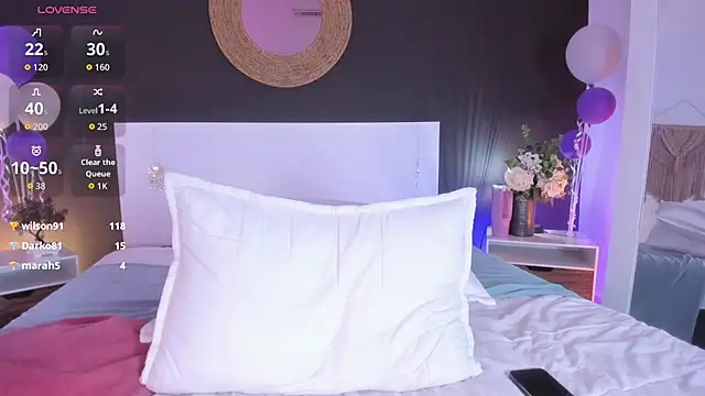 VioletPaket's Live XXX Chat