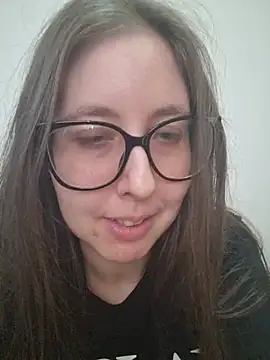 Sarah459 即時 XXX 聊天