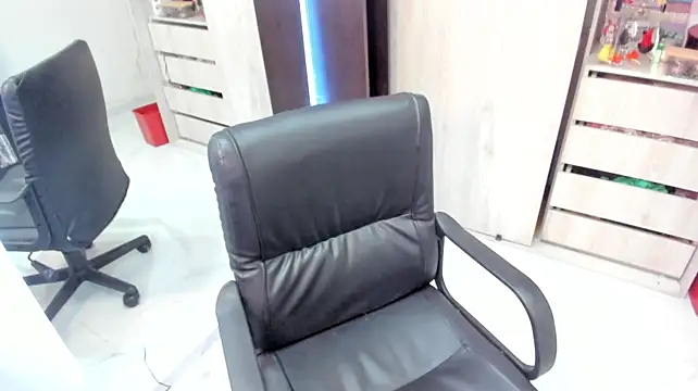 BellaFlaming Adlı Modelin Canlı XXX Sohbeti