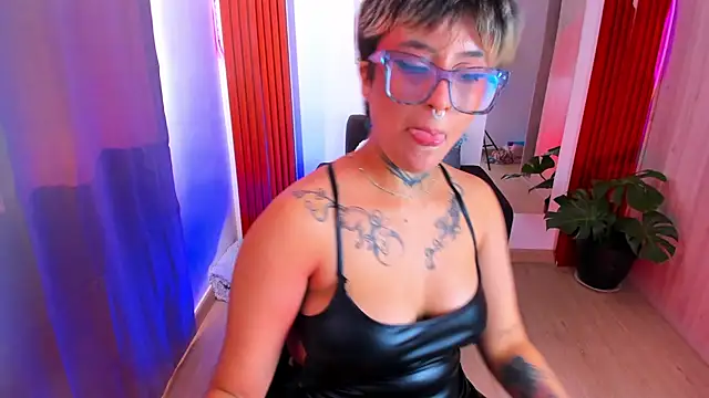 Rebeka-baker's Webcam Show