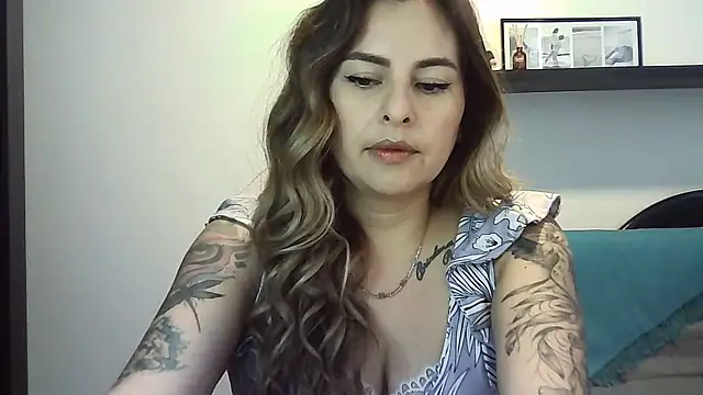 Valery__Rouse_ Chat XXX in diretta