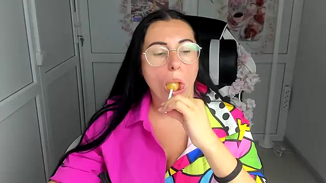 Chat XXX en directo de ChloeVibee