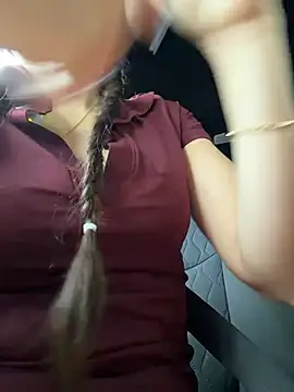 Chat XXX ao vivo de LittleDoll___
