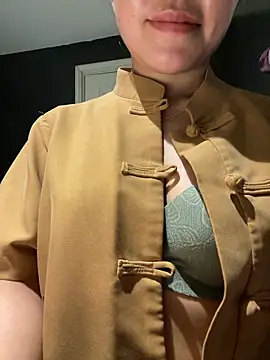 Bella_7777 现场XXX聊天