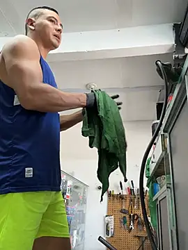 Paul22cm-'s Webcam Show