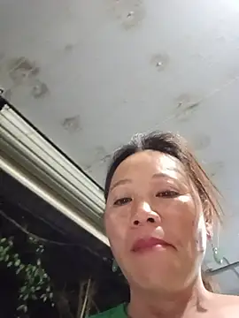 Jooj- live XXX chat