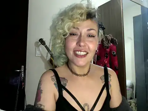 MariLouM's Live XXX Chat