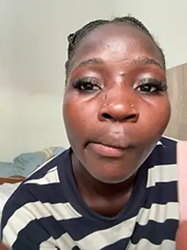 Chatroom XXX en direct de TheaWren