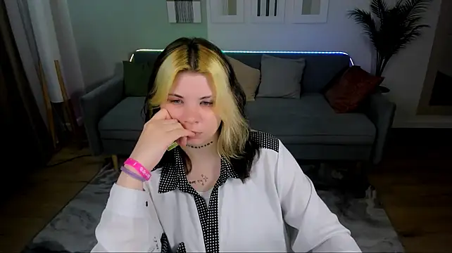 Chatroom XXX en direct de AliceSpencery
