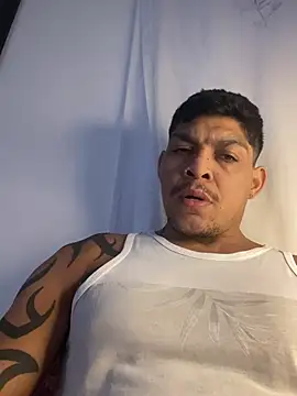Show de webcam de Tatuadomoreno23cm