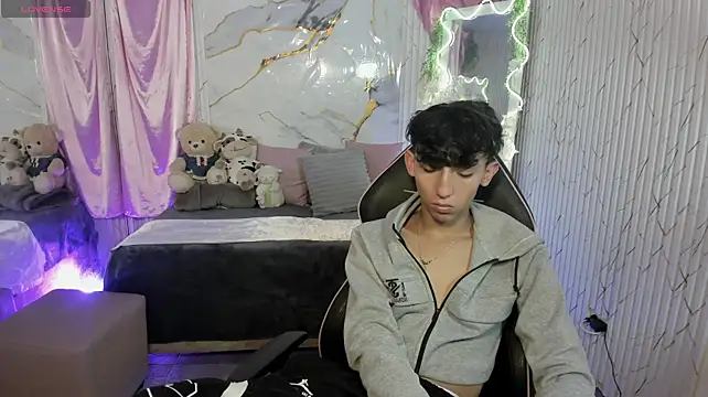 ETHANN_TAY1's Live XXX Chat