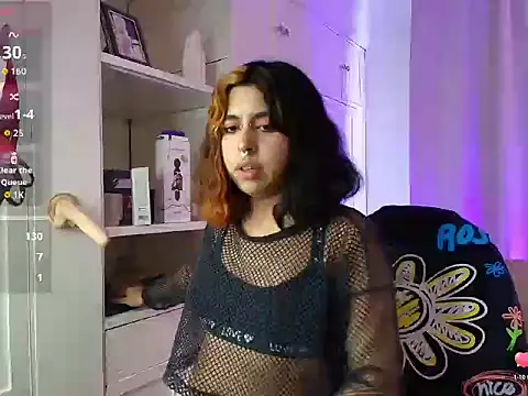 the_virginqueen's Live XXX Chat