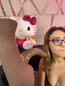 MelodyBloom_'s Live XXX Chat