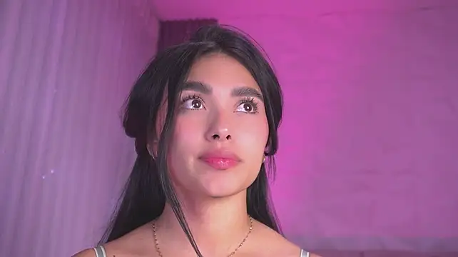 katy_rioss Adlı Modelin Canlı XXX Sohbeti