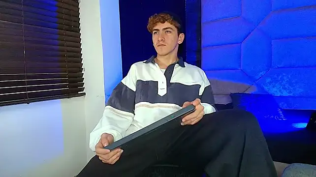 XXX chat uživo modela Tyler_Mcrey