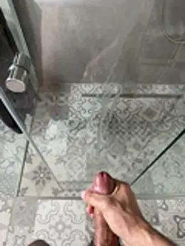 ugi_26: διαδικτυακό σόου στην κάμερα