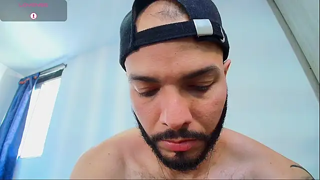 Chat +18 de tommel_bailey ao vivo