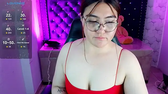 conniejames_m élő XXX-chatje