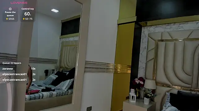 عرض كام NahomiDeluxe