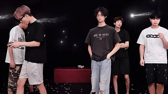 Chenyong123's Live XXX Chat