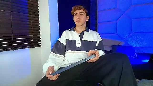 Tyler_Mcrey: вебкам-шоу