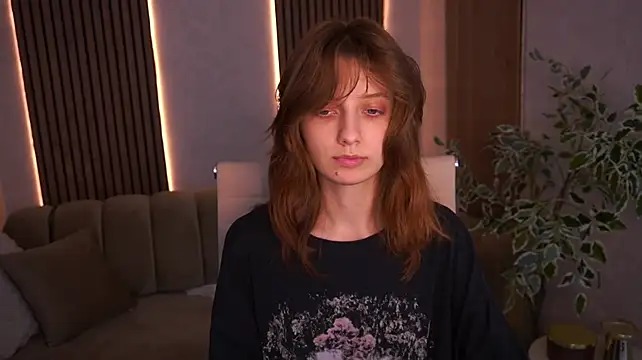 CuteeFoxyのライブXXXチャット