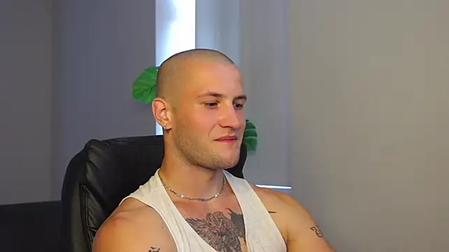 Show modela Igor_Wilde na web-kameri