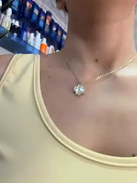 แชท XXX สดของ Ana____