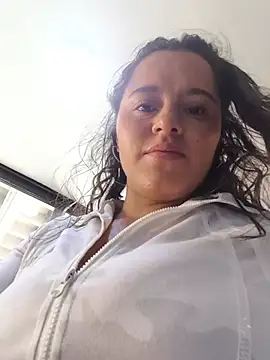 Chatroom XXX en direct de Luna_Rose1