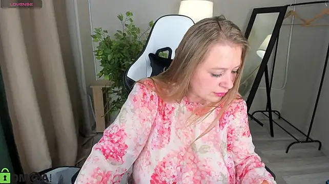 Chatroom XXX en direct de CleoXotie