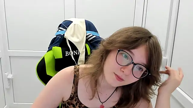 Chatroom XXX en direct de HachiYume