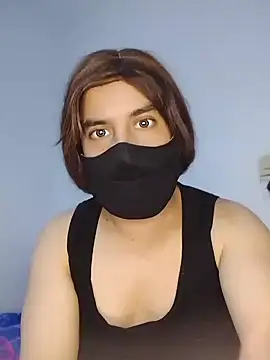 banouti28 élő XXX-chatje