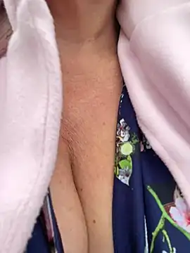 Вебкам-шоу bettybutter_