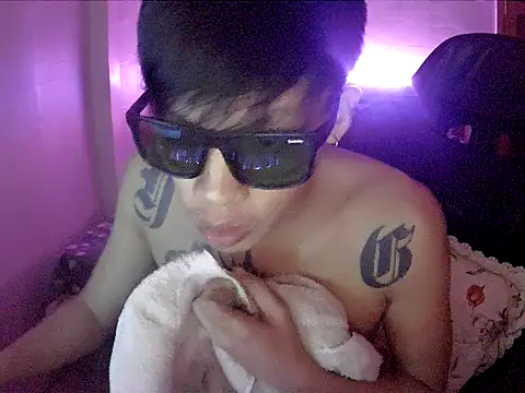 Hiraya__0 Show Webcam