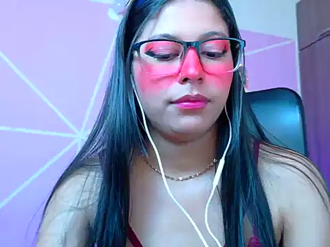 دردشة _ALLYSON18_ الجنسية المباشرة